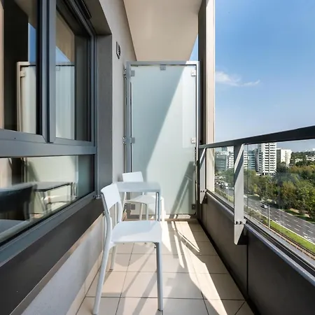 Ochota View Modern By Bookinghost