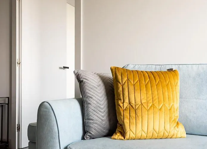 Lejlighed Ochota View Modern By Bookinghost