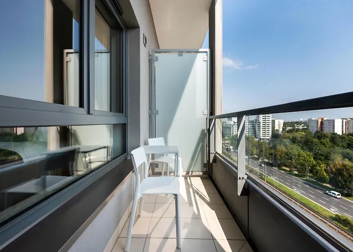 Ochota View Modern By Bookinghost