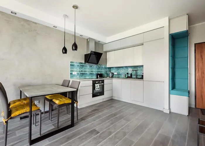 Ochota View Modern By Bookinghost