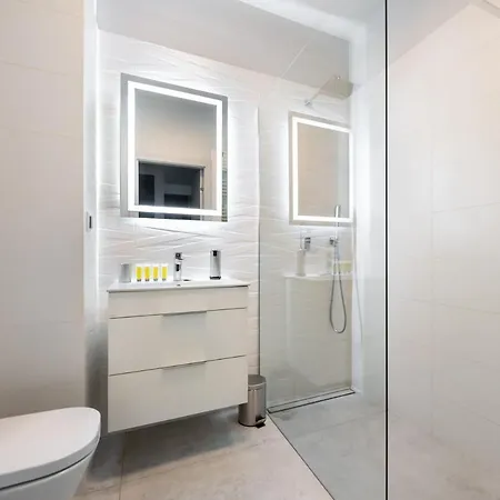 Ochota View Modern By Bookinghost Apartamento *