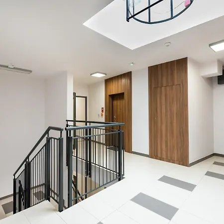 Ochota View Modern By Bookinghost *